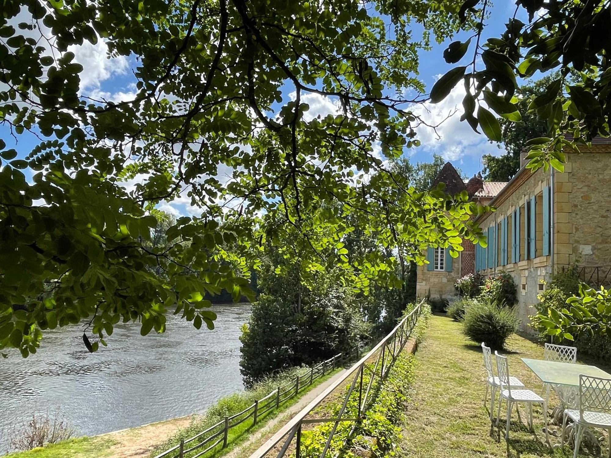 La Rebiere D'Or, B&B Et Gite Mouleydier Kültér fotó