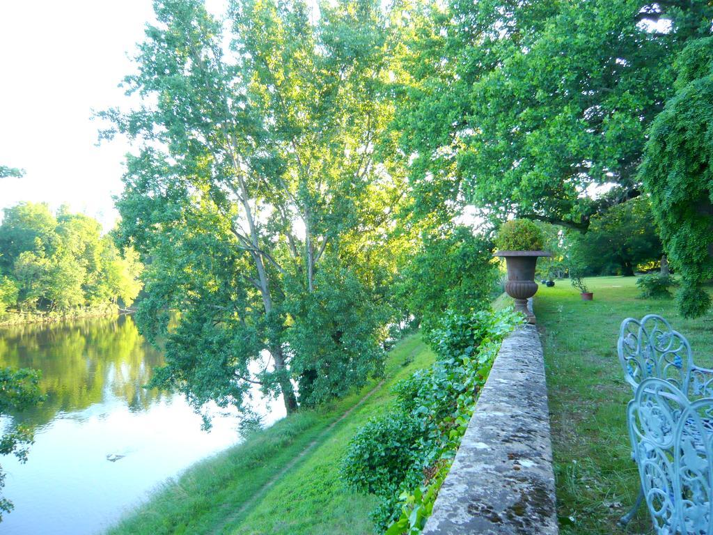 La Rebiere D'Or, B&B Et Gite Mouleydier Kültér fotó